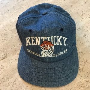 Vintage 90s Kentucky Wildcats Basketball Hat